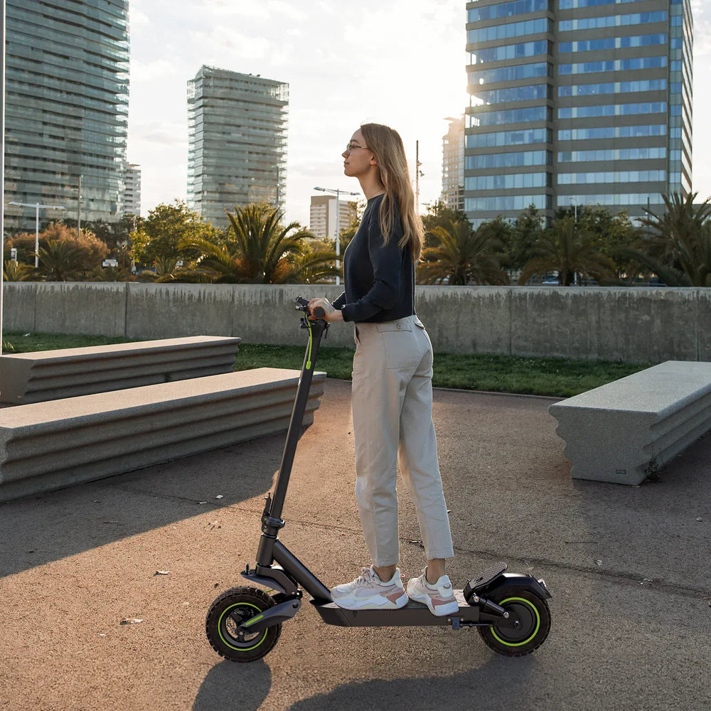 iSinwheel Commuter E-Scooter Electric Scooter S10MAX 1000W CE Approval Foldable Commuter E-Scooter